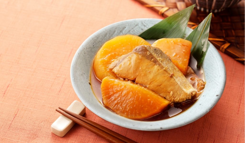 和食を引き立てる陶器のうつわ