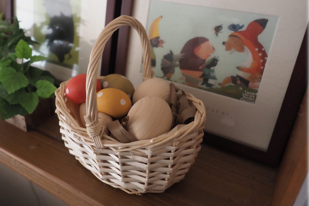 イースターエッグが置かれている様子