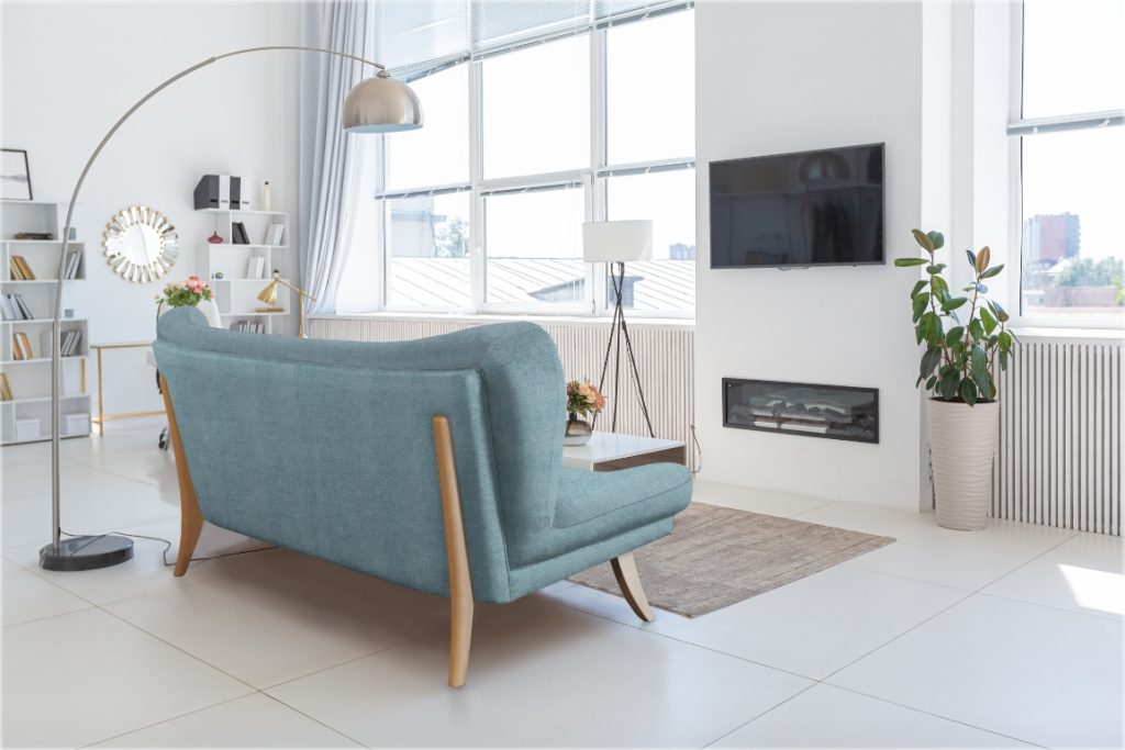 リビングにソファが置いてある様子