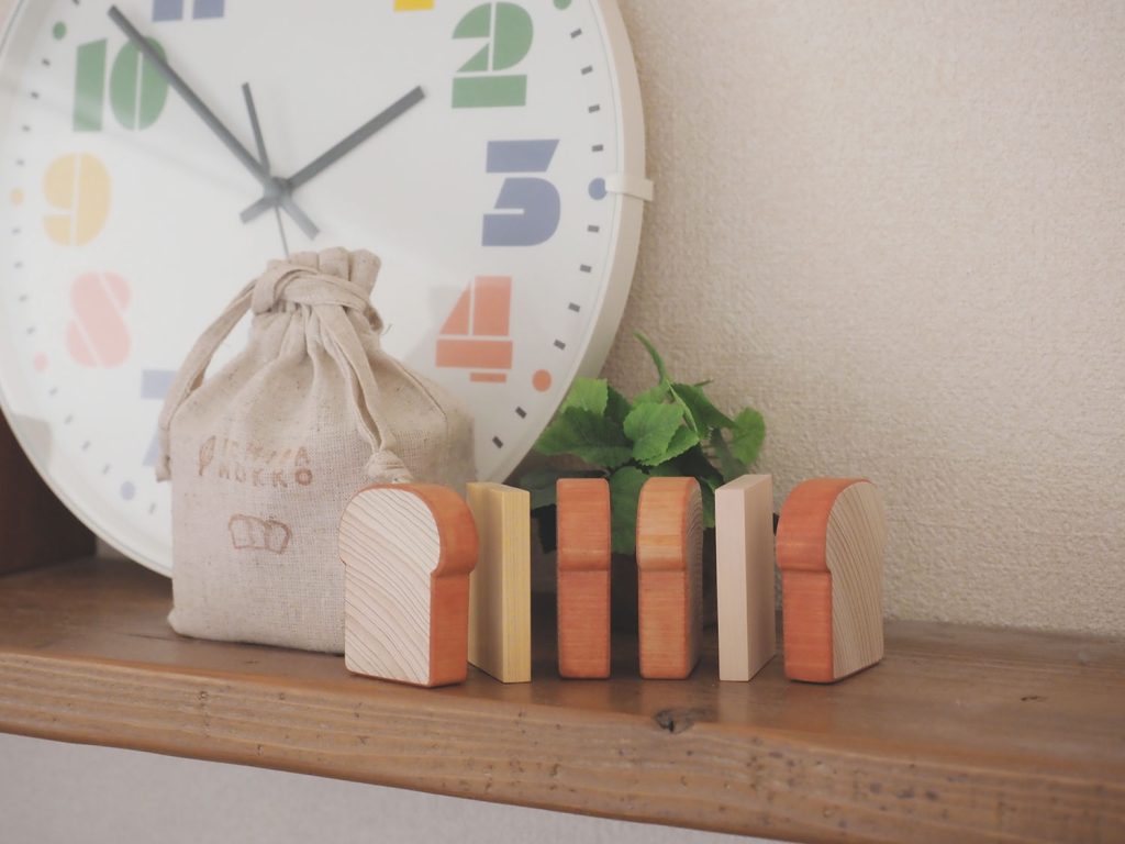 ドミノが並べられている様子