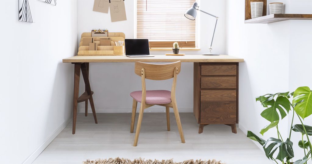 収納付きデスクが置かれている様子